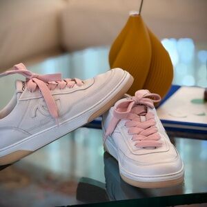 CHANEL White Sneakers with Pink Laces